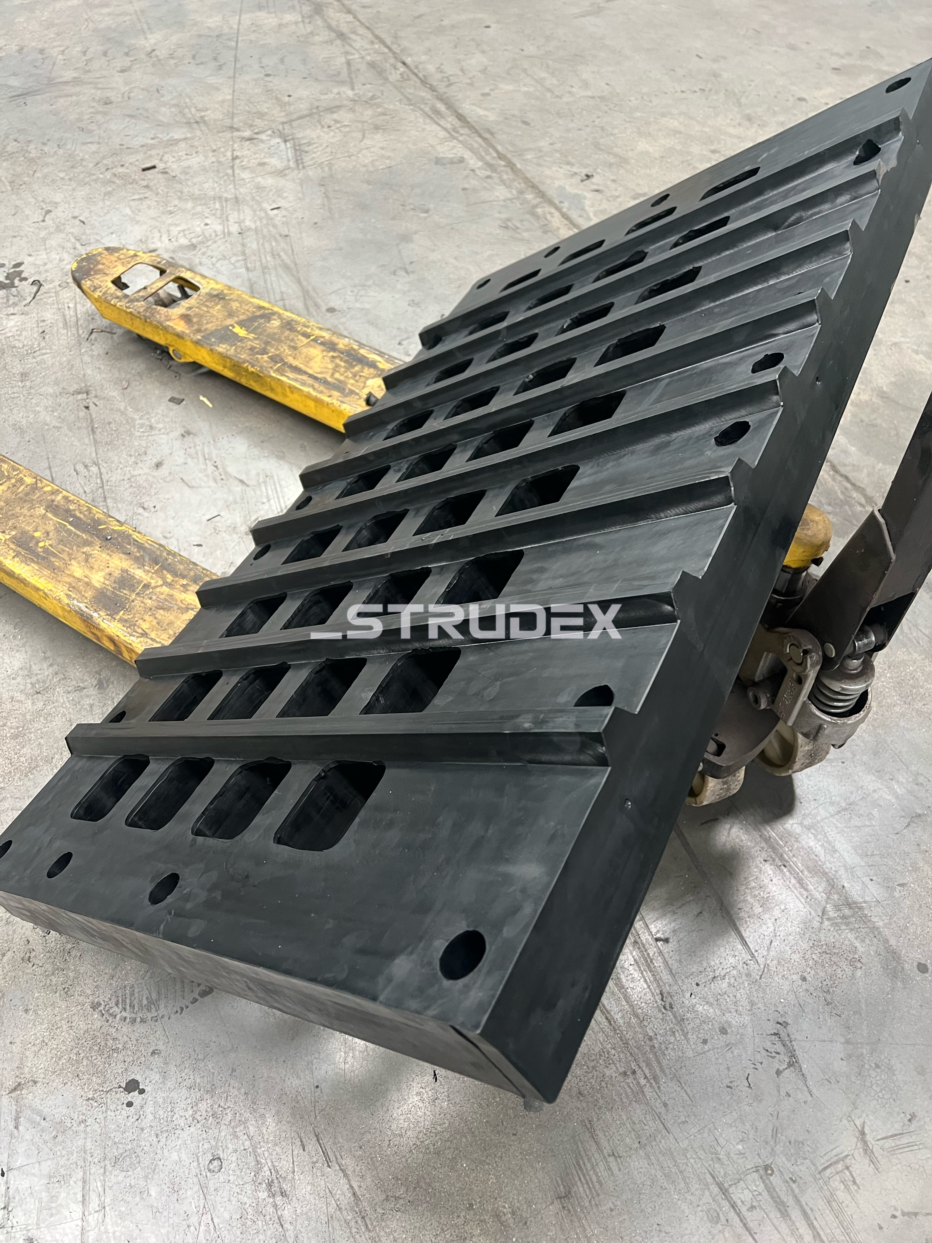 Strudex Sieve Plates: Unmatched Versatility and Durability for Your Screening Process