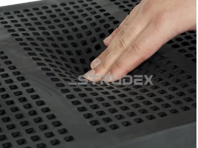 How To Choose The Right Rubber Screen Panel for Your Screening Equipment