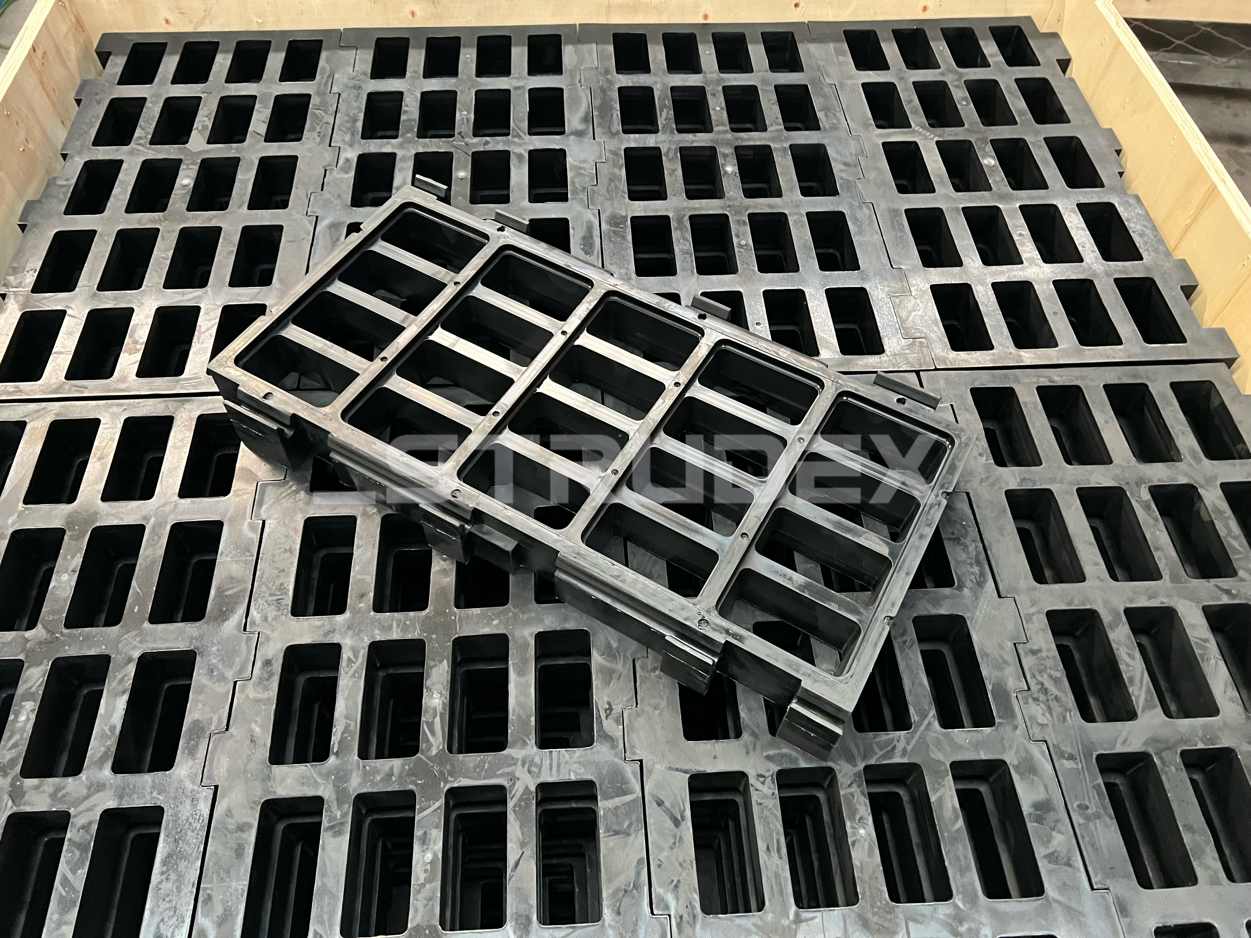 Strudex 45x95mm Snap-On Rubber Screen Panels: Efficiency Redefined